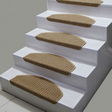 Bej Renk Oval Model Bukle Halıdan Demonte Basamak Paspasi